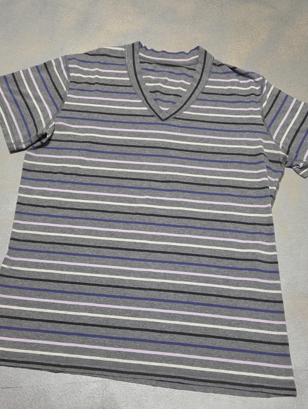 lululemon athletica Gray, Purple & White Striped V-Neck Short Sleeve Tee